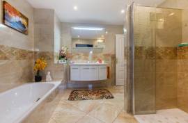 5 Bedrooms - Villa - For Sale 5 Bedrooms - Villa - For Sale