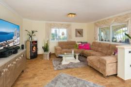 5 Bedrooms - Villa - For Sale 5 Bedrooms - Villa - For Sale