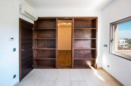 4 Bedrooms - Villa - For Sale