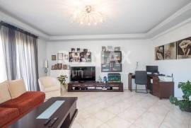 Maisonette 186 sq.m for sale