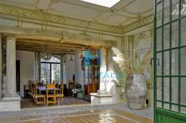 Splendid XVI century villa with pool