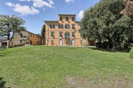 Historic villa with farmhouse