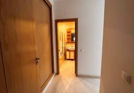 Spacious 3 bedroom apartment with private parking