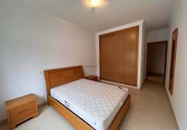 Spacious 3 bedroom apartment with private parking