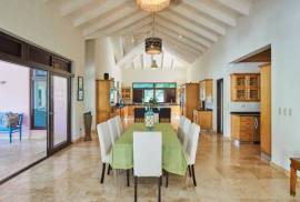 Live In The Lap Of Luxury