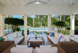 Live In The Lap Of Luxury