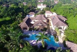 Live In The Lap Of Luxury