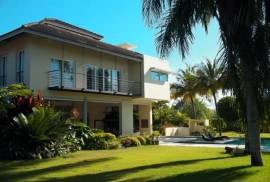 Modern Luxury Rental Villa