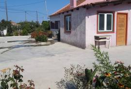 Excellent 4 Bed Property With Land For Sale in Setubal