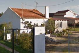 Excellent 4 Bed Property With Land For Sale in Setubal