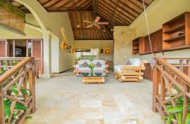 Luxury 7 bed Villa Complex For Sale in Bali