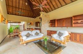 Luxury 7 bed Villa Complex For Sale in Bali