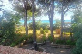 Luxury 5 bed Sea Front Villa for sale in SIMERI CRICHI Calabria