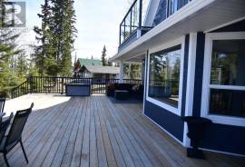Luxury 3 Bed Lake Front Villa for Sale in British Columbia