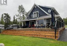 Luxury 3 Bed Lake Front Villa for Sale in British Columbia