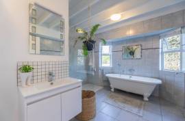 Stunning 3 Bed Home For Sale in Grotto Bay Western Cape South