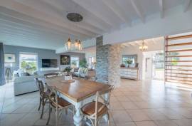 Stunning 3 Bed Home For Sale in Grotto Bay Western Cape South