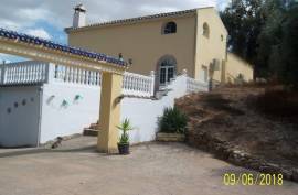 Stunning 5 Bed Villa for Sale in Iznajar Cordoba