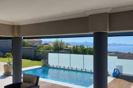 Stunning 5 Bed Villa for Sale in Plettenberg Bay South