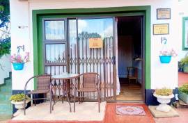 Superb 9 Bed Guest House For Sale in Queensburgh Durban South