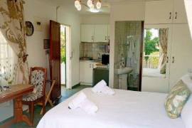 Superb 9 Bed Guest House For Sale in Queensburgh Durban South