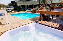 Superb 9 Bed Guest House For Sale in Queensburgh Durban South