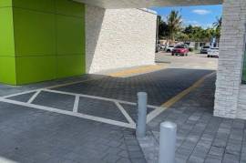 Commercial Shopping Centre For Sale in Miami Florida