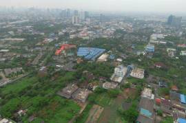 3 Houses For Sale in 9 Acres of Land Bangkok