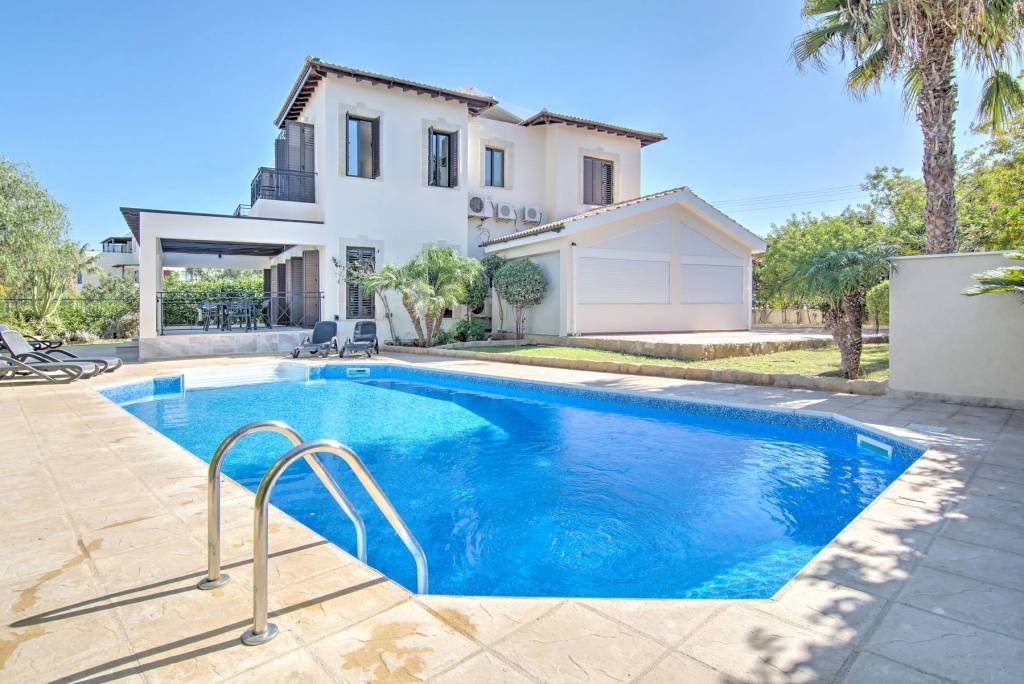 Luxury 3 Bed Arsinoe Beach Villa For Sale in Latchi