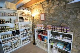 Stunning 3 Bedroom Leaseback Apartment For Sale In Chateau De Jouarres Azille Languedoc-Roussillion France Stunning 3 Bedroom Leaseback Apartment For Sale In Chateau De Jouarres Azille Languedoc-Roussillion France