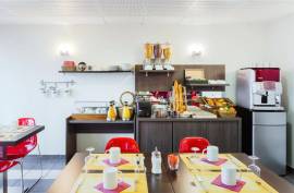 Stunning 1 Bed Leaseback Apartment For Sale in Orleans