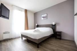 Stunning 1 Bed Leaseback Apartment For Sale in Orleans