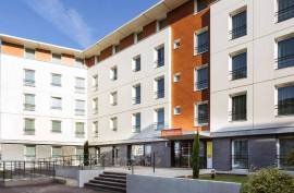 Stunning 1 Bed Leaseback Apartment For Sale in Orleans