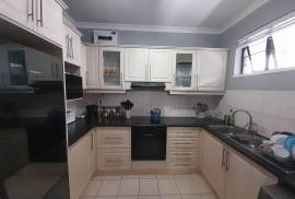 Stunning 2 Bedroom Apartment For Sale in Durban South