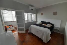 Stunning 2 Bedroom Apartment For Sale in Durban South