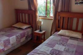 Stunning 6 Bed Villa & Cottage For Sale in Marina Beach Kwa-Zulu South
