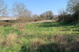 Excellent 3 Bedroom House and Barn Renovation Project for Sale In Saizy Burgundy