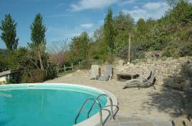 Stunning 8 Bedroom Farmhouse And Vineyard For Sale in Gualdo Tadino Umbria