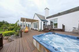 Stunning 4 Bedroom Cottage with Stunning Gardens For Sale Near Edinburgh