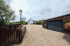 Stunning 4 Bedroom Cottage with Stunning Gardens For Sale Near Edinburgh