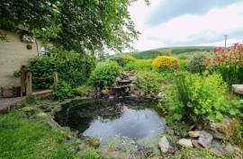 Stunning 4 Bedroom Cottage with Stunning Gardens For Sale Near Edinburgh