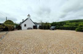 Stunning 4 Bedroom Cottage with Stunning Gardens For Sale Near Edinburgh