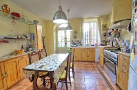 Stunning 5 Bed Village House With Atrium For Sale in Belpech Aude