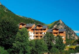 Stunning 2 Bed Ski Leaseback Apartment for Sale in Residence Geolia Le Blanchot Haute Savoie