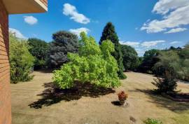 Luxury 3 Bed Apartment For Sale in The Water Gardens Kingston upon Thames