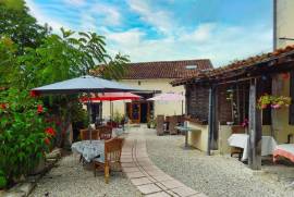 Stunning 4 bed Villa With Separate 3 bed Gite For Sale in Combiers Charente