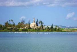 Superb 2 Bed Apartment For Sale in Sunset Gardens Pervolia Larnaca