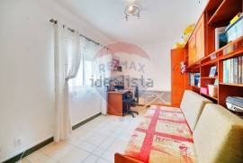 Stunning 3 Bed Apartment For Sale in Colares Sintra