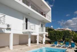 Luxury 3 bed Villa For Sale in Peyia Paphos