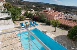 Luxury 3 bed Villa For Sale in Peyia Paphos
